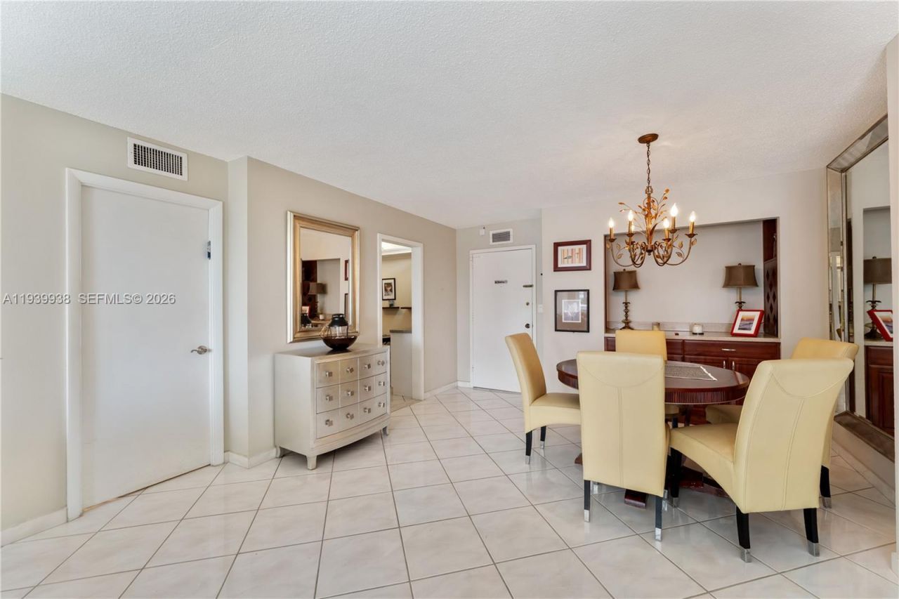 3140 S Ocean Dr, Unit 212, Hallandale Beach, FL 33009 Photo