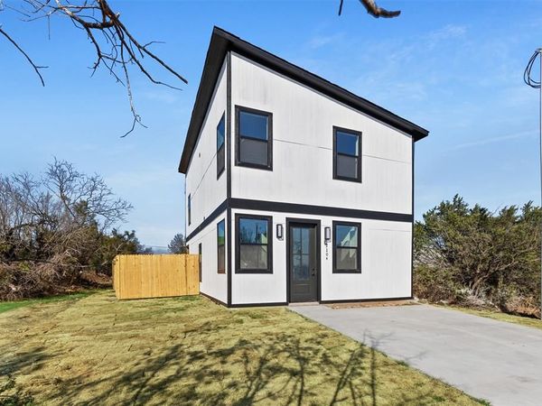 2204 Cedarwood Trail, Granbury, TX 76048