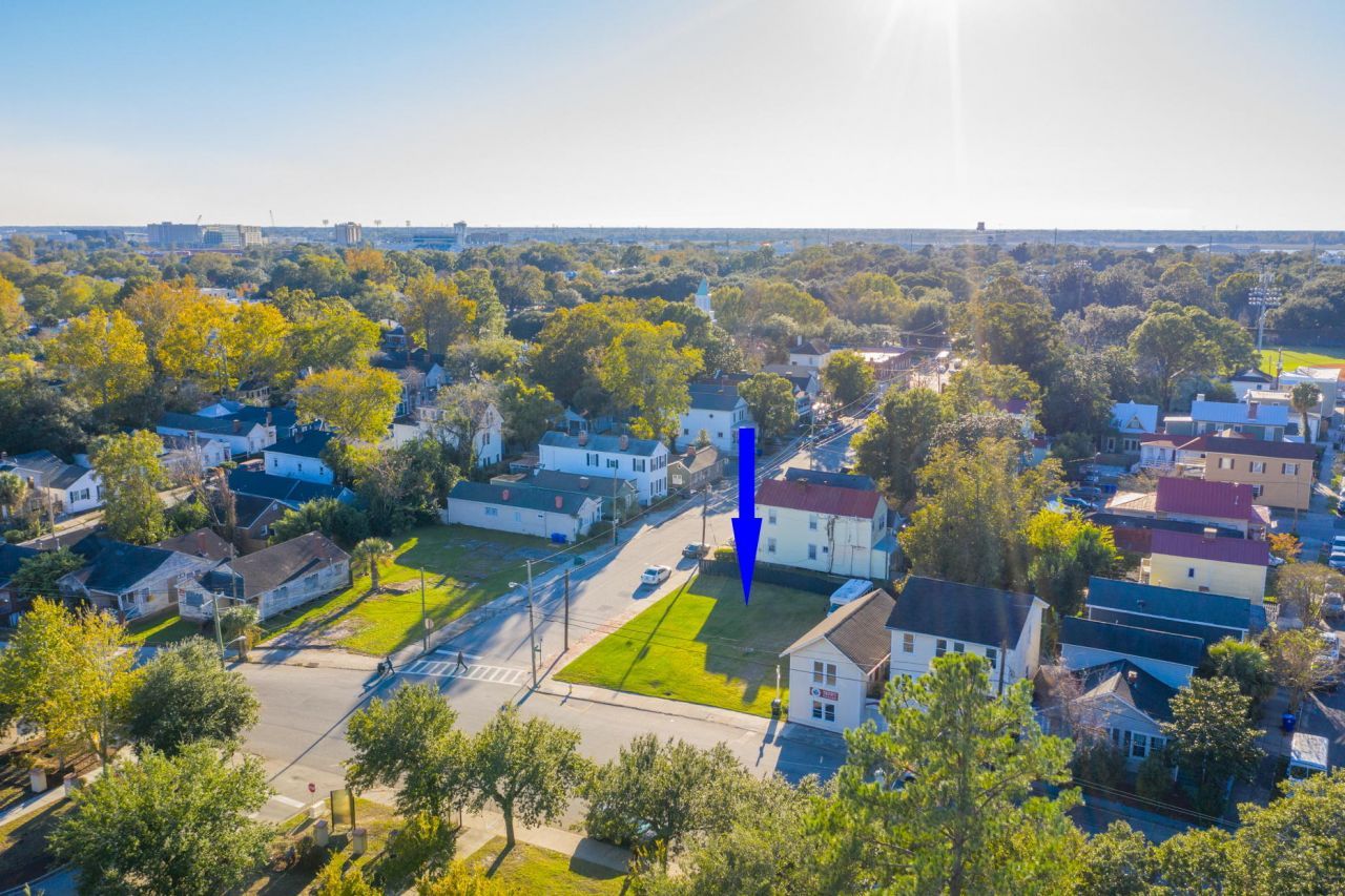 975 King Street Photo 11