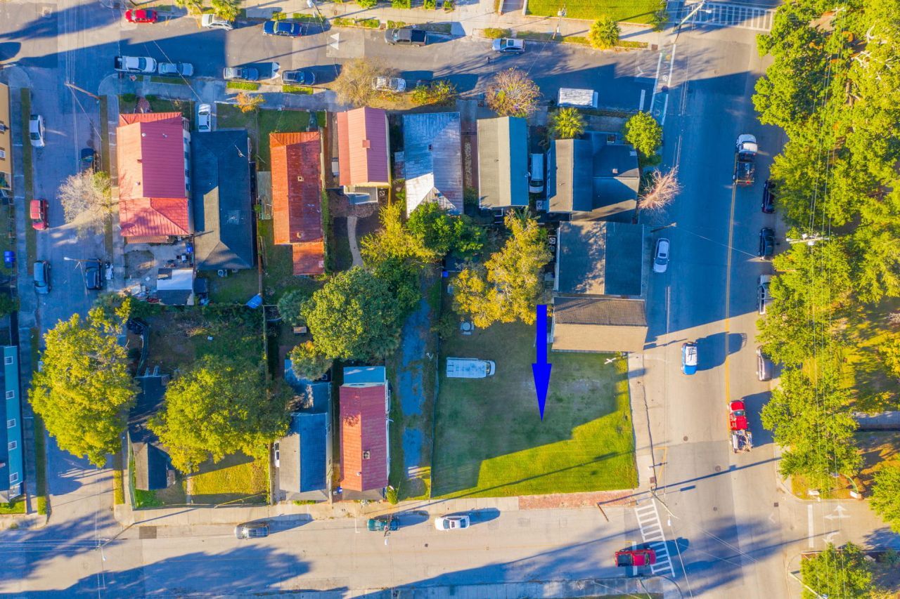 975 King Street Photo 14