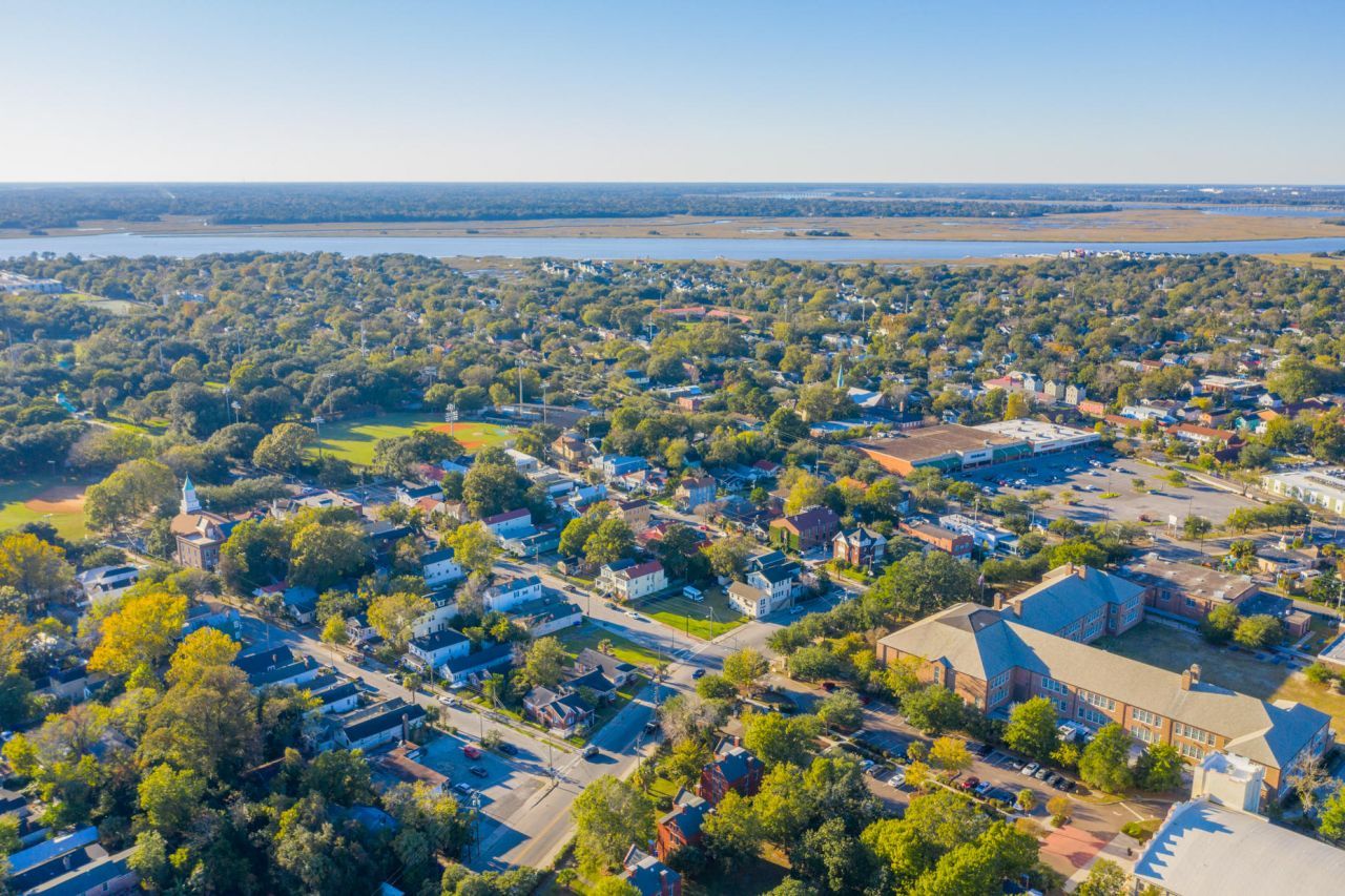 975 King Street Photo 9