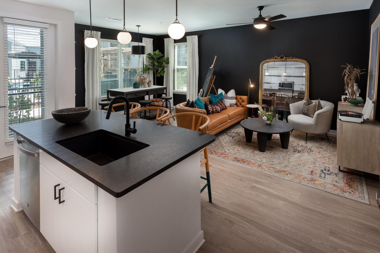 2403 Mall Drive Photo 13