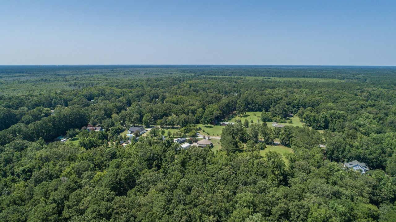 395 Summerset Lane  Photo 42