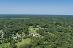 395 Summerset Lane  photo 4