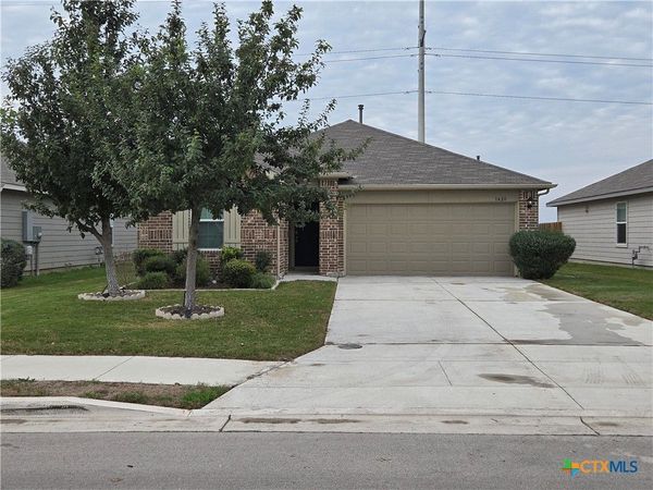 1420 Parkwood, Seguin, TX 78155