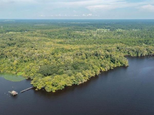 254 ST JOHNS DRIVE, PALATKA, FL 32177