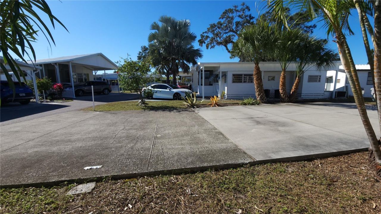 3275 26th Avenue E, Lot #165, Bradenton, FL 34208 Photo