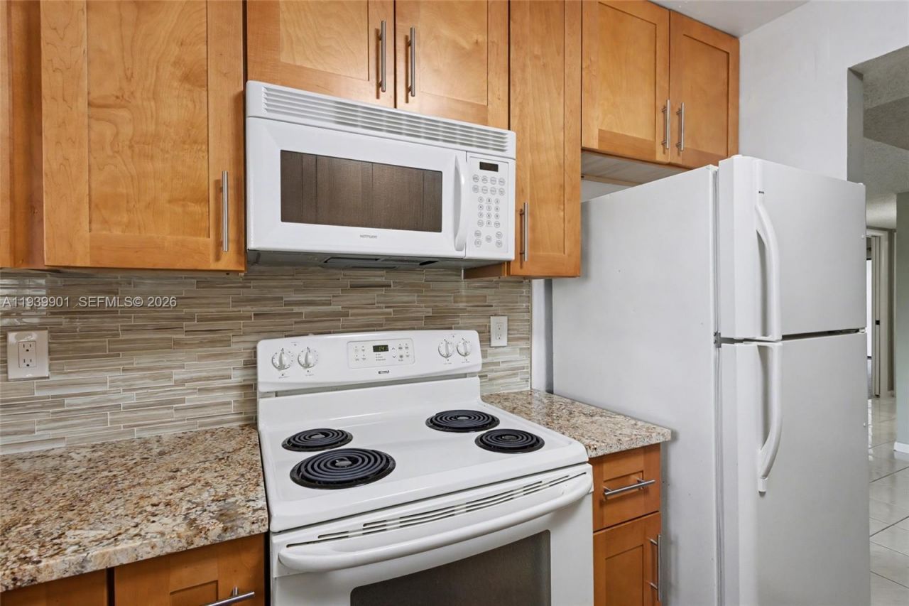 7552 Ashmont Cir, Unit 310, Tamarac, FL 33321 Photo