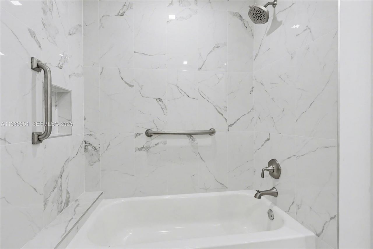 7552 Ashmont Cir, Unit 310, Tamarac, FL 33321 Photo