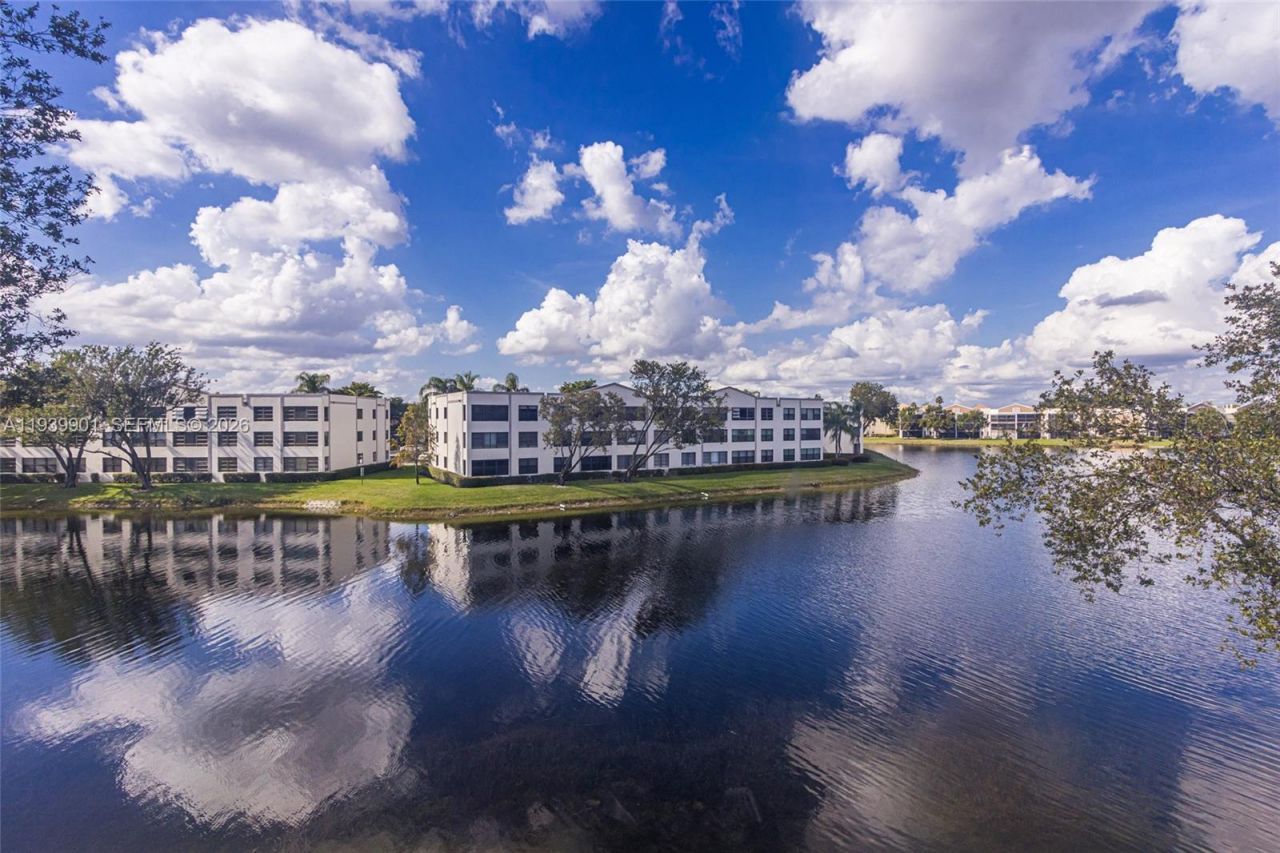 7552 Ashmont Cir, Unit 310, Tamarac, FL 33321 Photo