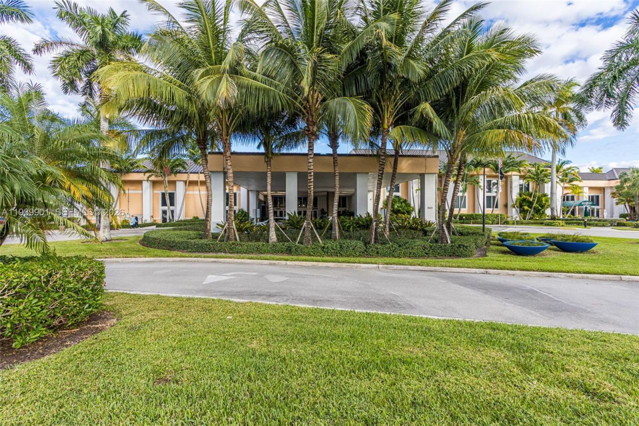 7552 Ashmont Cir, Unit 310, Tamarac, FL 33321 Photo