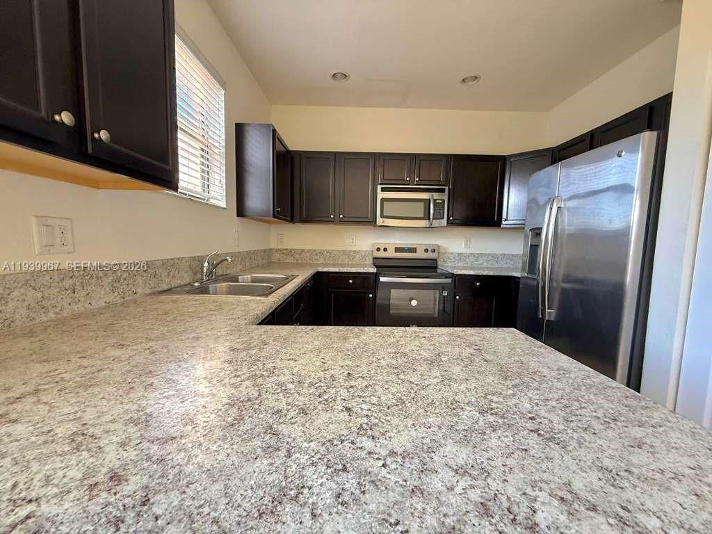 320 SE 37th Ter, Unit 320, Homestead, FL 33033 Photo