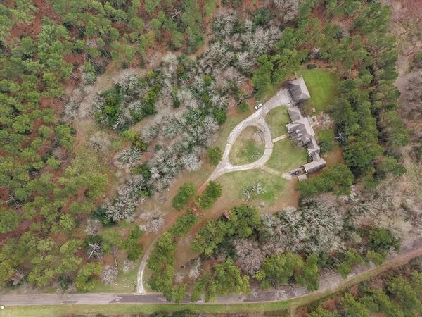 6951 E County Road 315, Buffalo, TX 75831