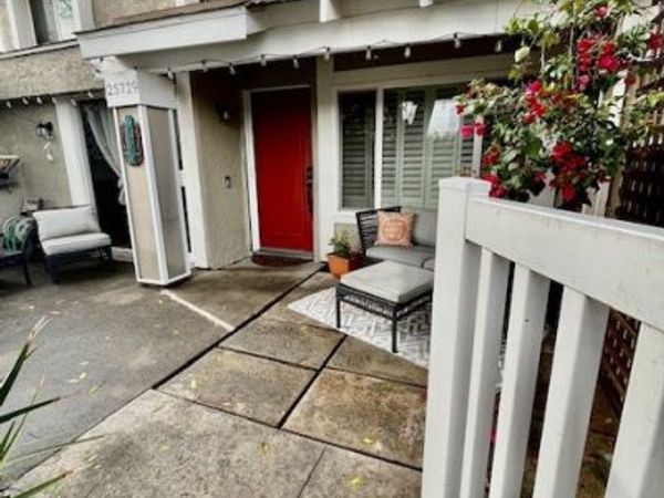 25729 Tournament, Valencia, CA 91355