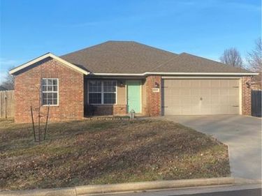 1631 Kent Drive, Webb City, MO 64870