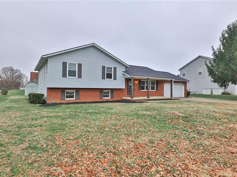 143 Westrock Farm Drive, Englewood, OH 45322 Photo 2