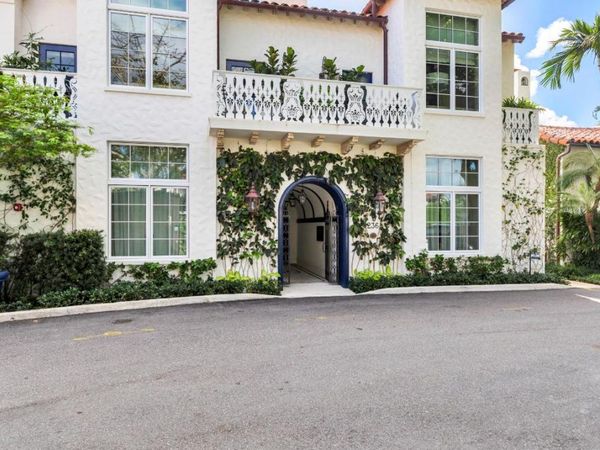 236 Phipps Plaza, Unit 201, Palm Beach, FL 33480