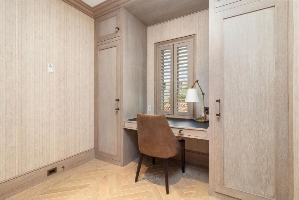 236 Phipps Plaza, Unit 201, Palm Beach, FL 33480 Photo