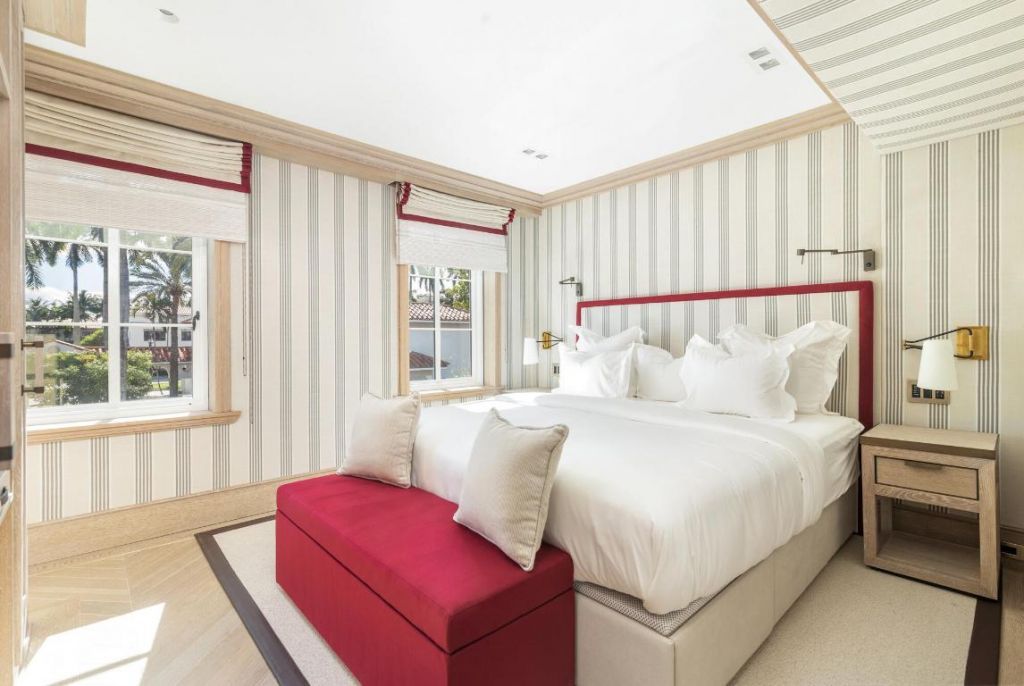 236 Phipps Plaza, Unit 201, Palm Beach, FL 33480 Photo