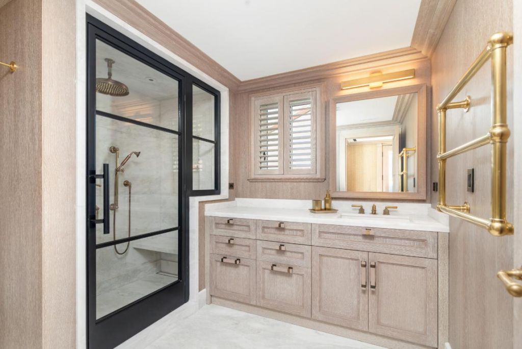 236 Phipps Plaza, Unit 201, Palm Beach, FL 33480 Photo