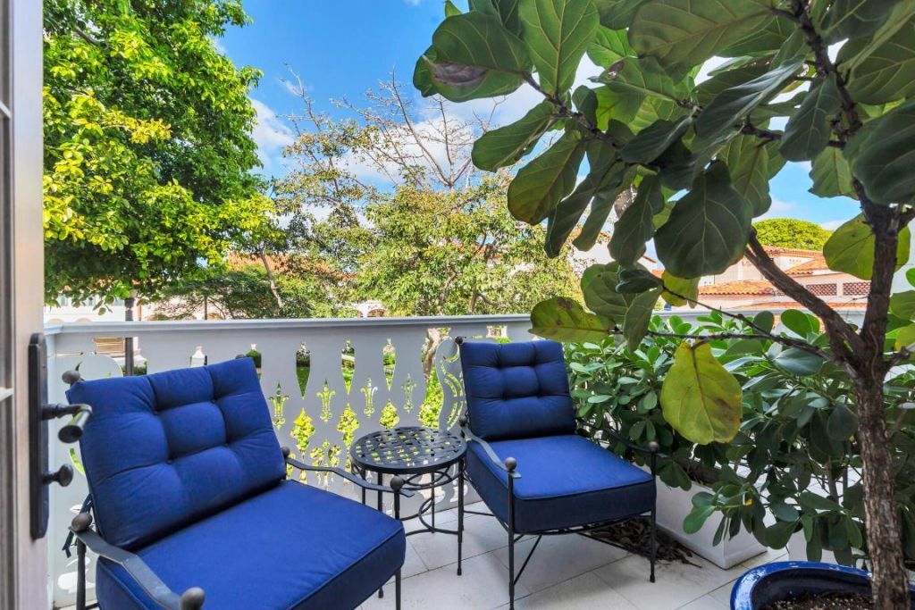 236 Phipps Plaza, Unit 201, Palm Beach, FL 33480 Photo