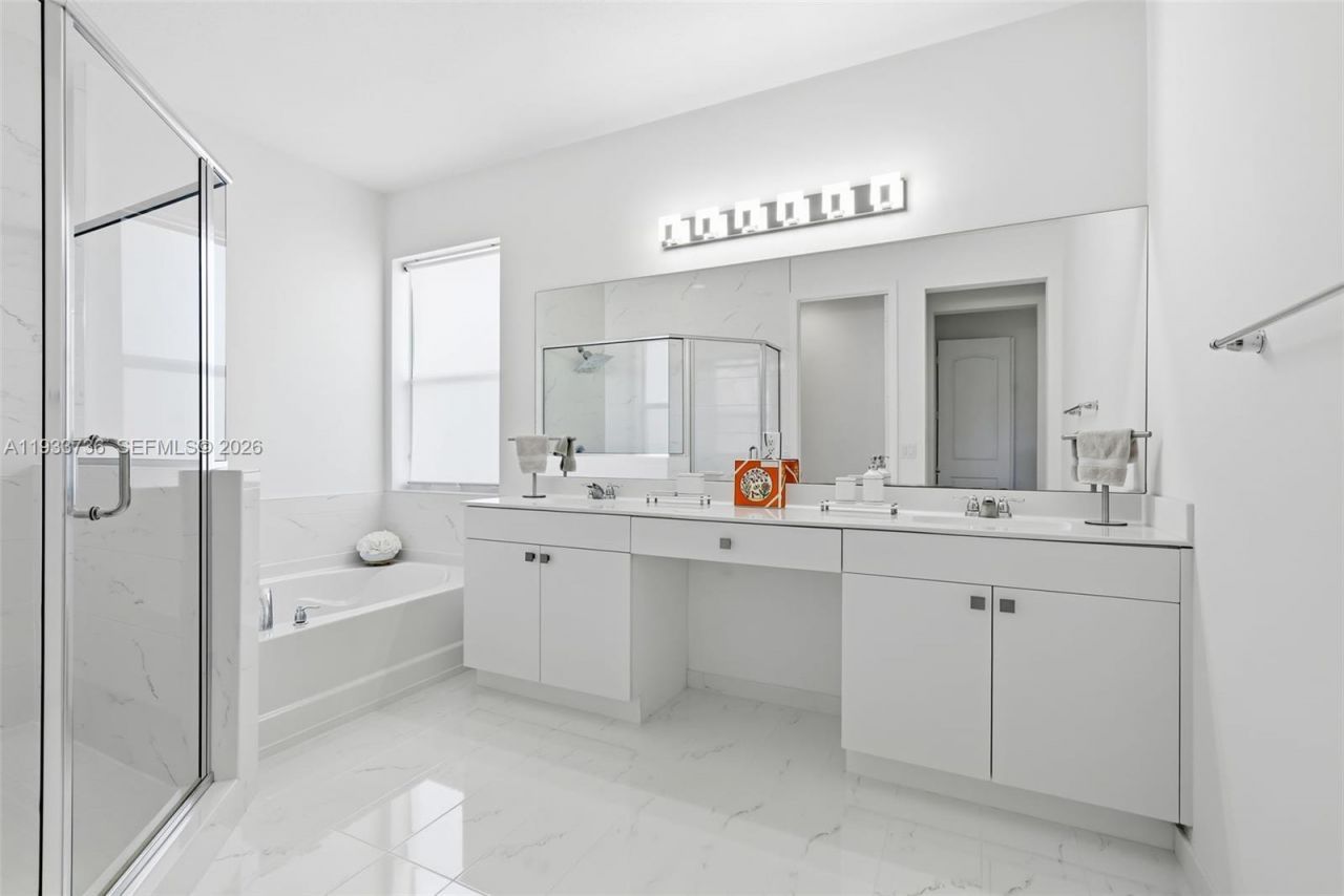 15293 SW 176th Ter, Unit 15293, Miami, FL 33187 Photo