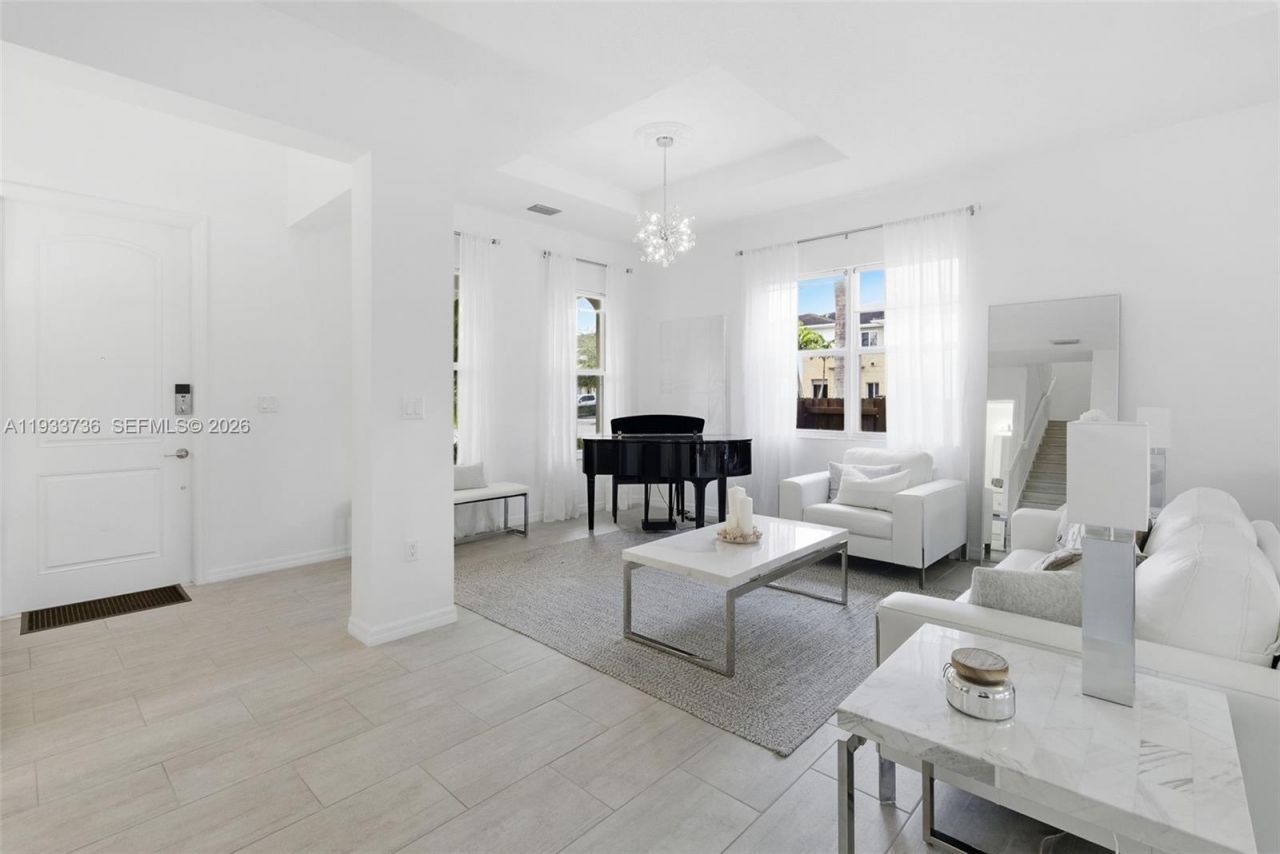 15293 SW 176th Ter, Unit 15293, Miami, FL 33187 Photo