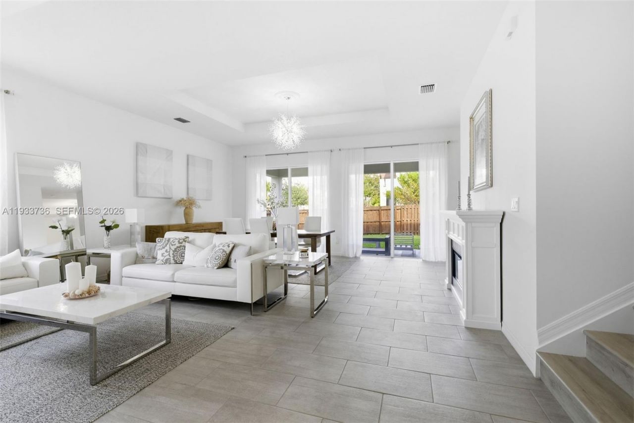 15293 SW 176th Ter, Unit 15293, Miami, FL 33187 Photo