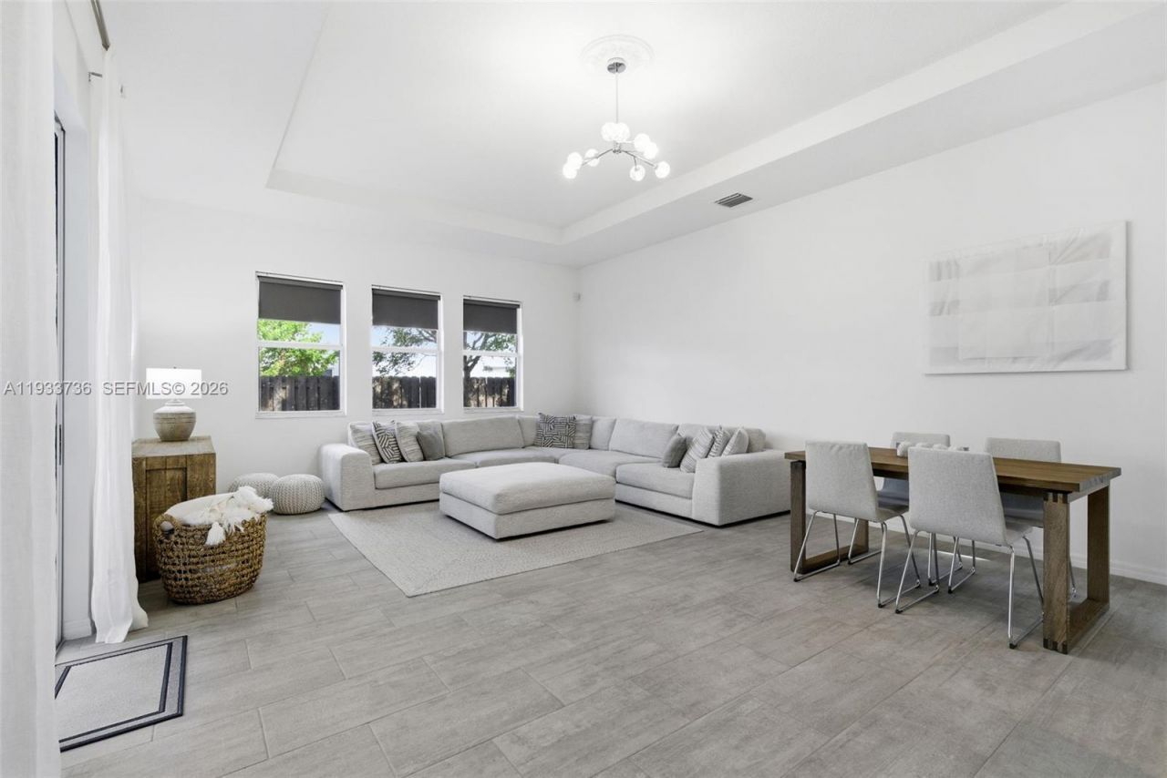 15293 SW 176th Ter, Unit 15293, Miami, FL 33187 Photo