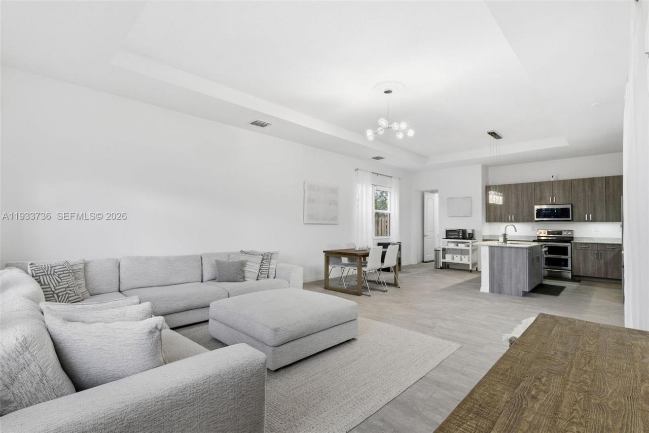 15293 SW 176th Ter, Unit 15293, Miami, FL 33187 Photo