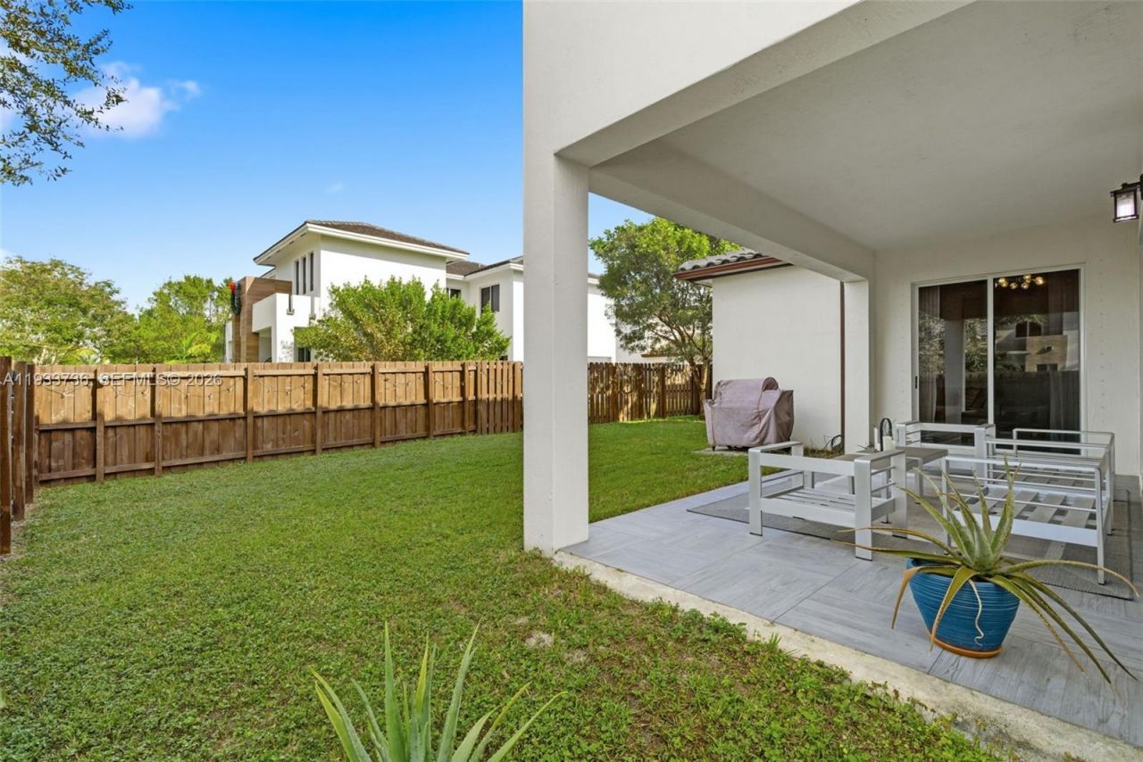 15293 SW 176th Ter, Unit 15293, Miami, FL 33187 Photo