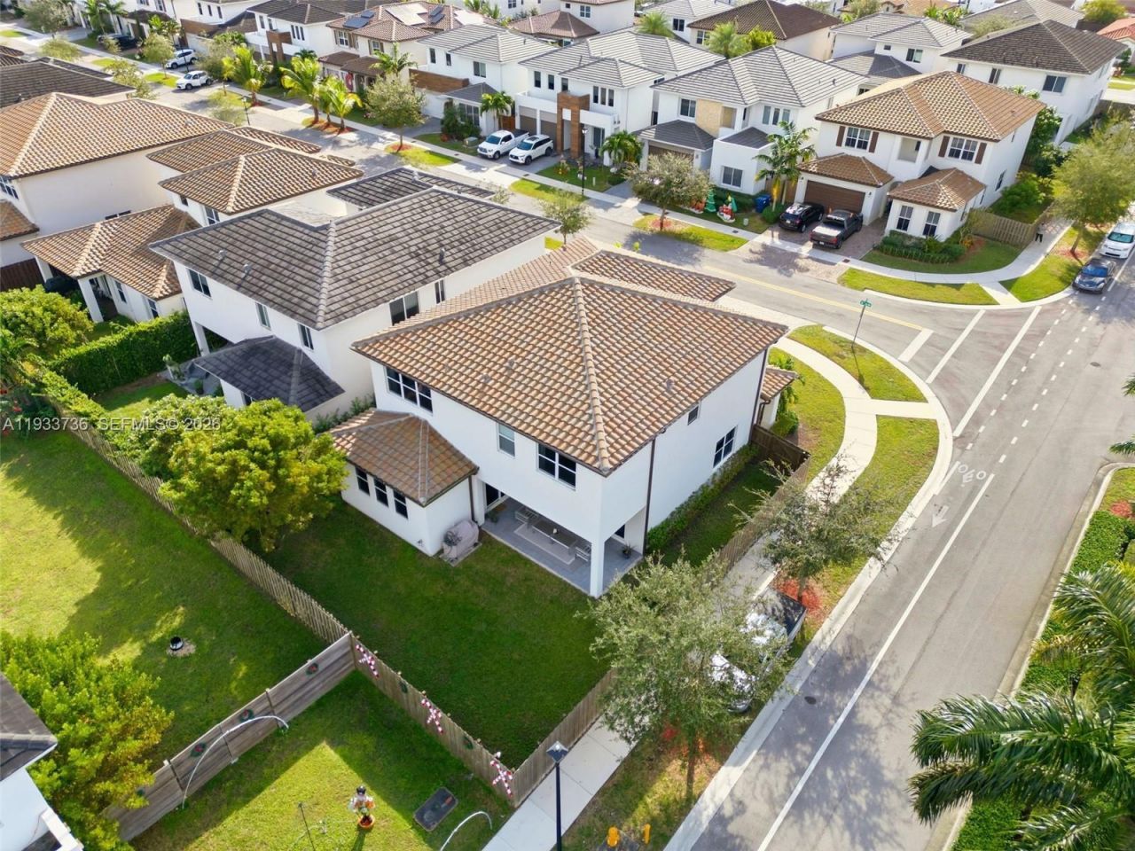 15293 SW 176th Ter, Unit 15293, Miami, FL 33187 Photo