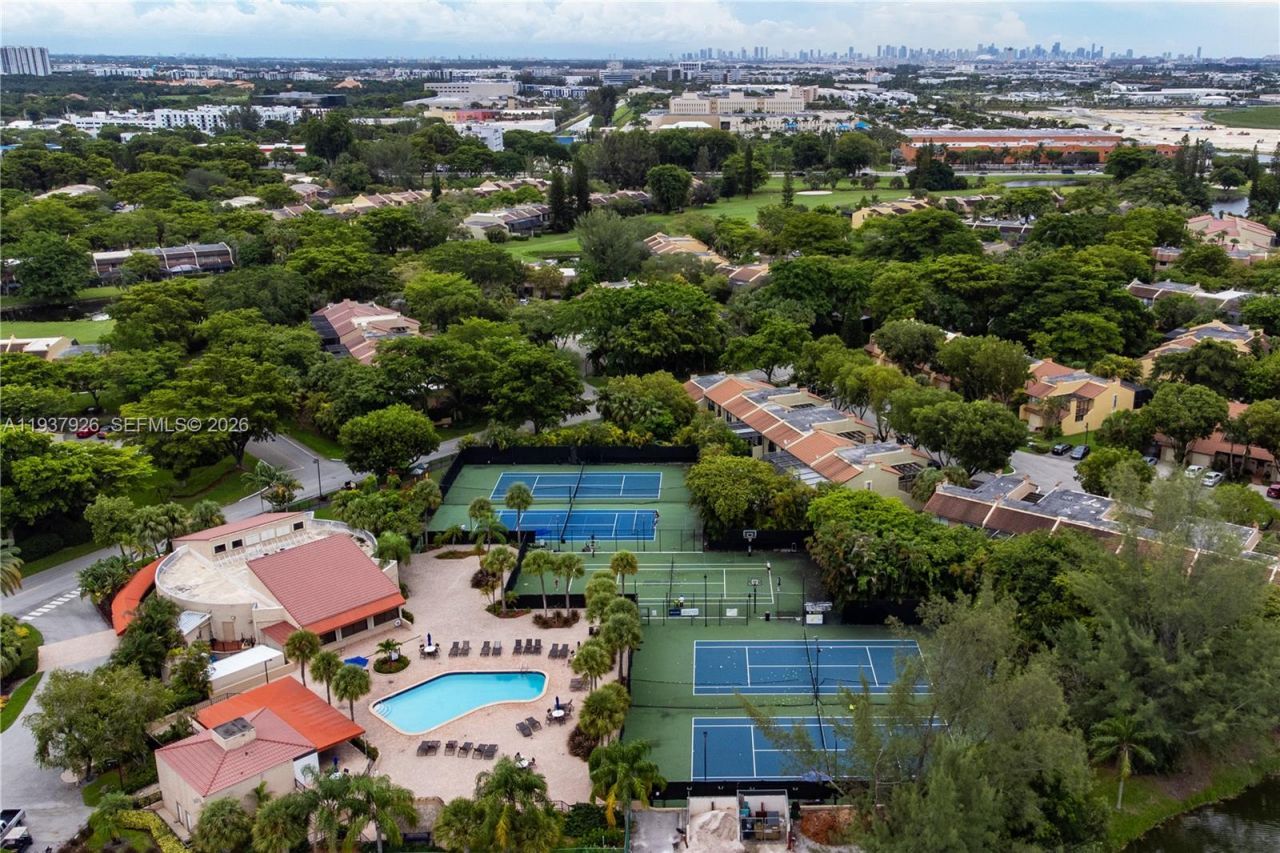 10114 Costa Del Sol Blvd, Unit G-60, Doral, FL 33178 Photo