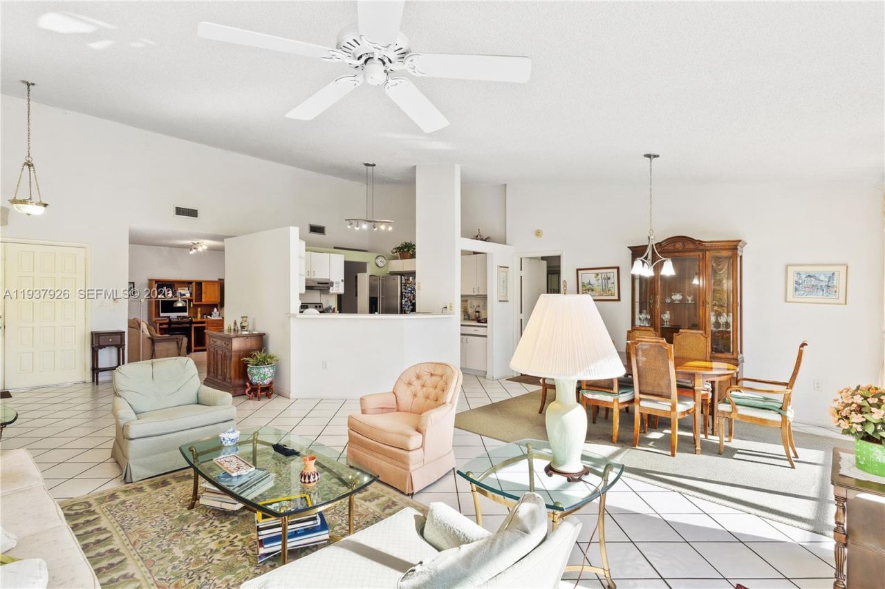 10114 Costa Del Sol Blvd, Unit G-60, Doral, FL 33178 Photo