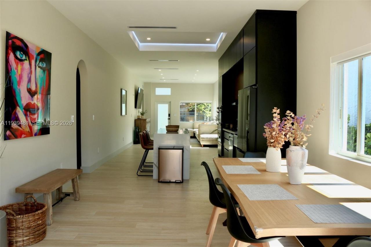 2975 SW 15th St , Miami, FL 33145 Photo