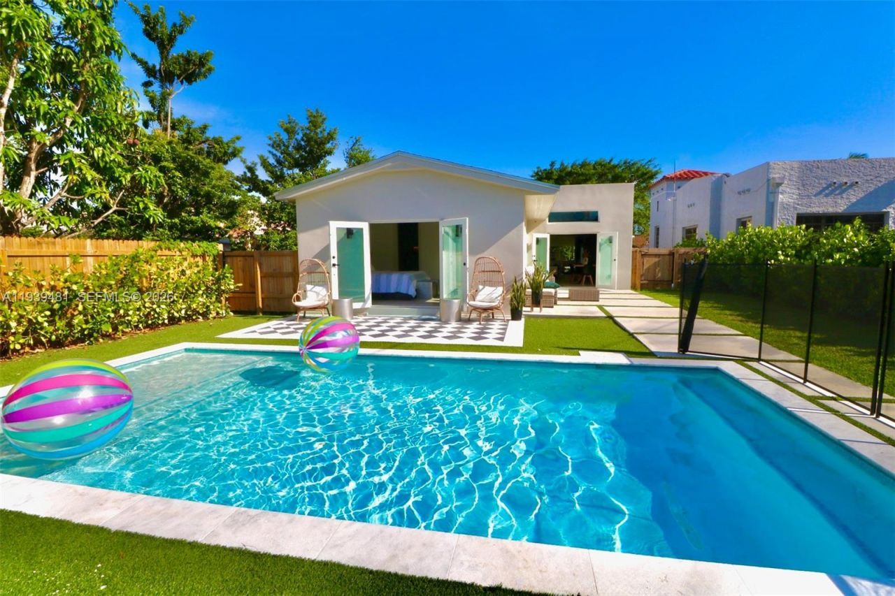 2975 SW 15th St , Miami, FL 33145 Photo