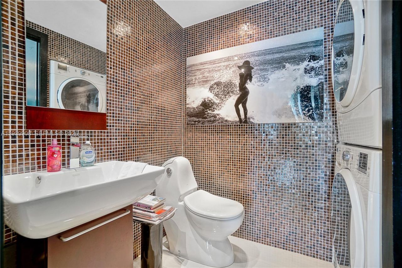 770 NE 69th St, Unit 6F, Miami, FL 33138 Photo