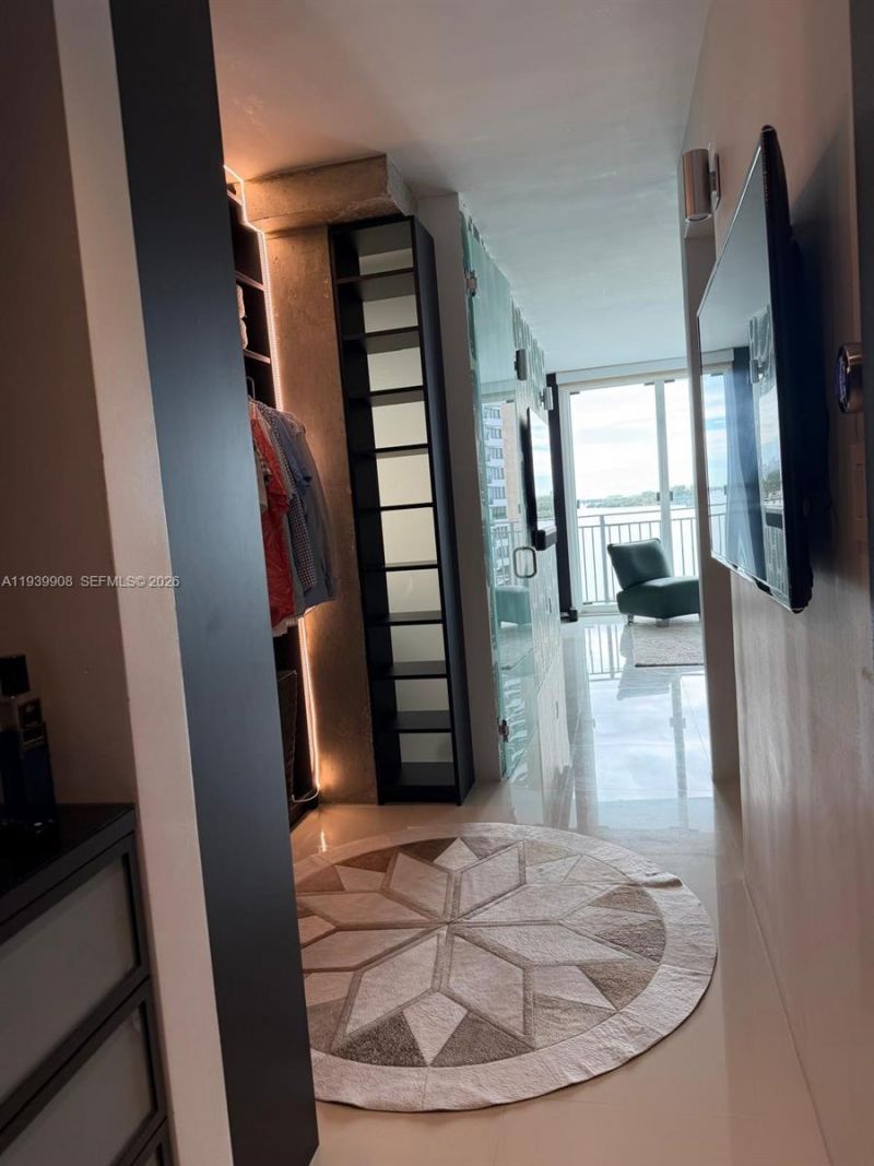 770 NE 69th St, Unit 6F, Miami, FL 33138 Photo