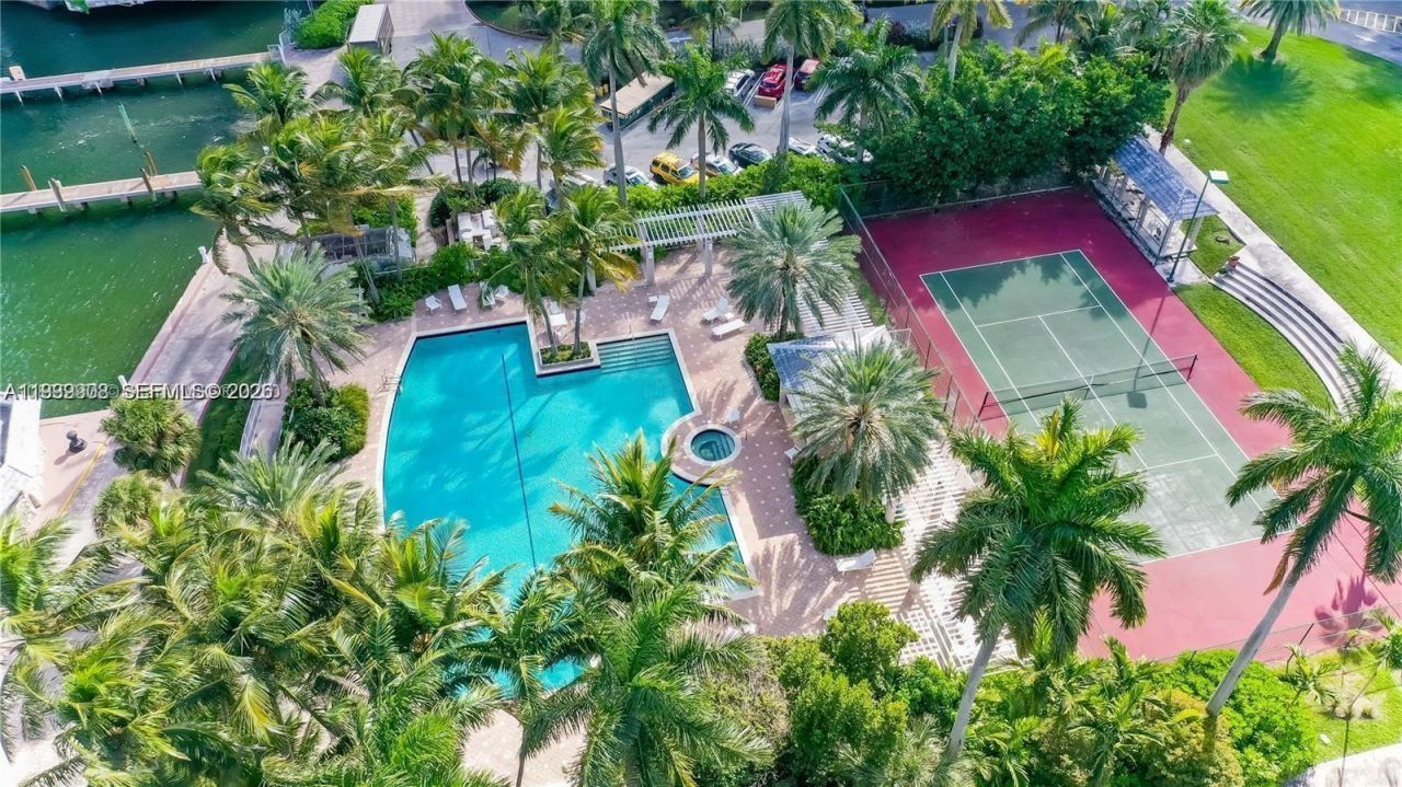 770 NE 69th St, Unit 6F, Miami, FL 33138 Photo