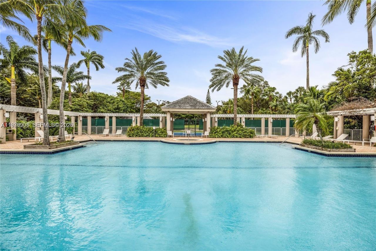 770 NE 69th St, Unit 6F, Miami, FL 33138 Photo