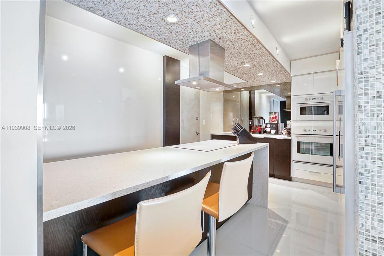 770 NE 69th St, Unit 6F, Miami, FL 33138 Photo