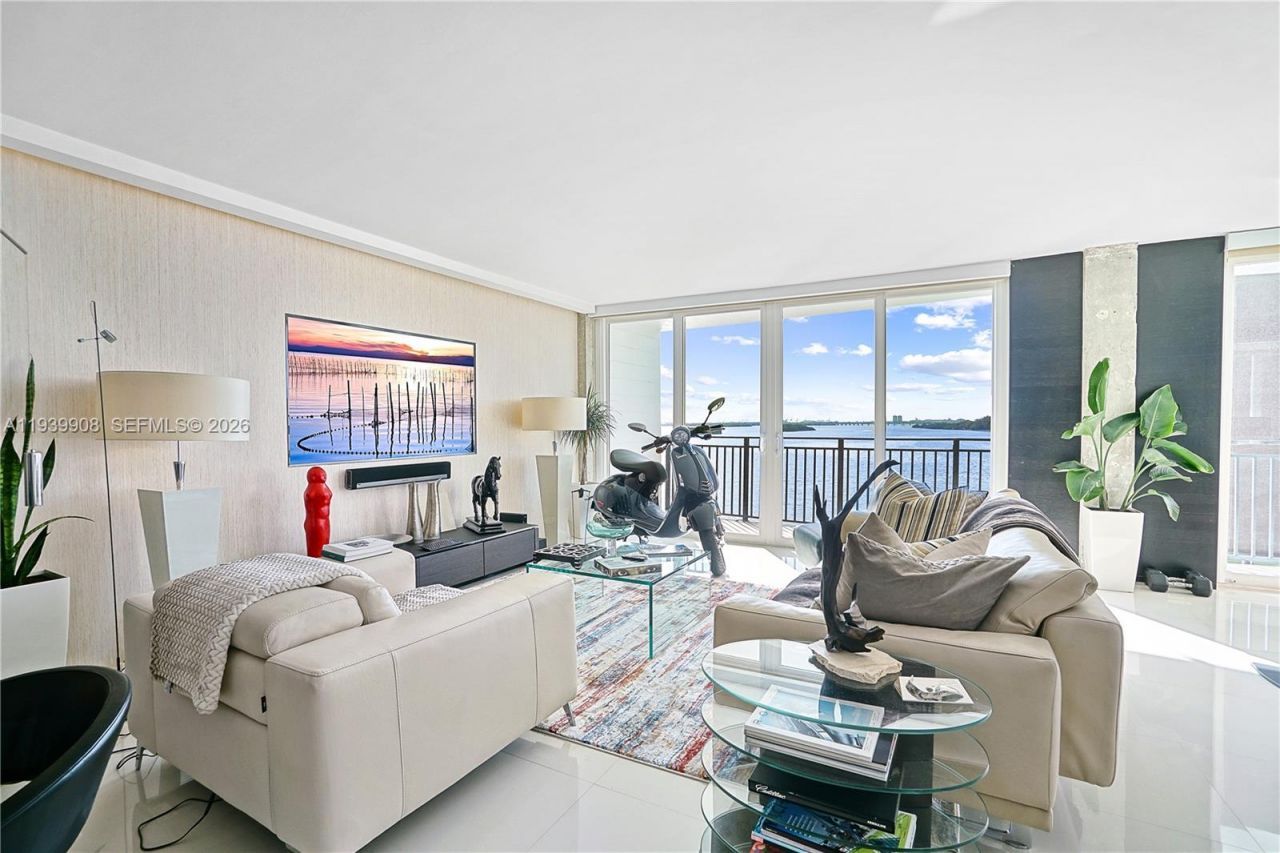 770 NE 69th St, Unit 6F, Miami, FL 33138 Photo