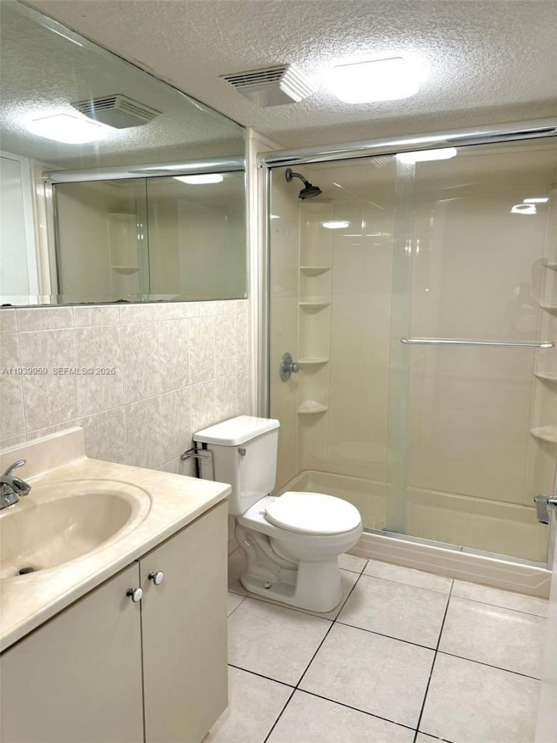 220 W 68th St, Unit 101, Hialeah, FL 33014 Photo