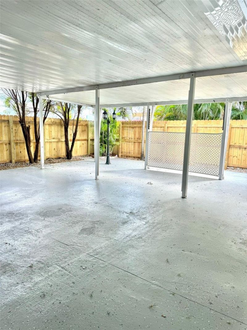 220 W 68th St, Unit 101, Hialeah, FL 33014 Photo