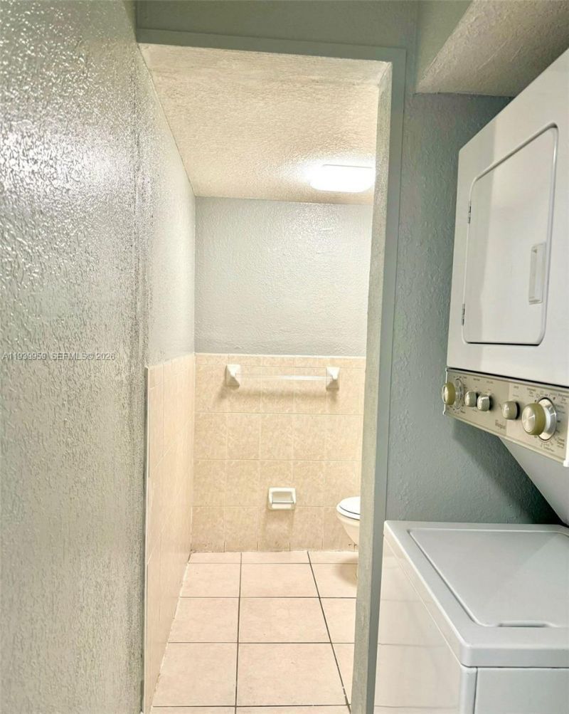 220 W 68th St, Unit 101, Hialeah, FL 33014 Photo