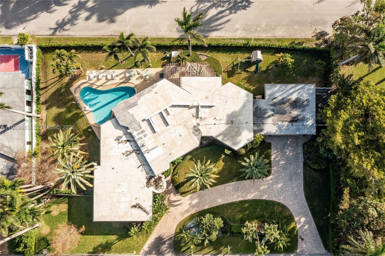 950 S Southlake Dr, Unit 950, Hollywood, FL 33019 Photo