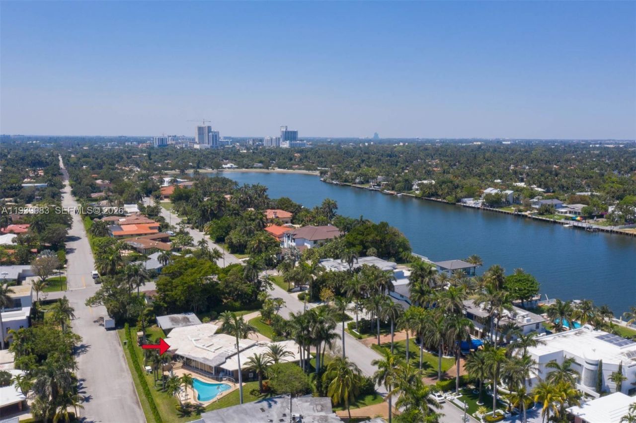 950 S Southlake Dr, Unit 950, Hollywood, FL 33019 Photo