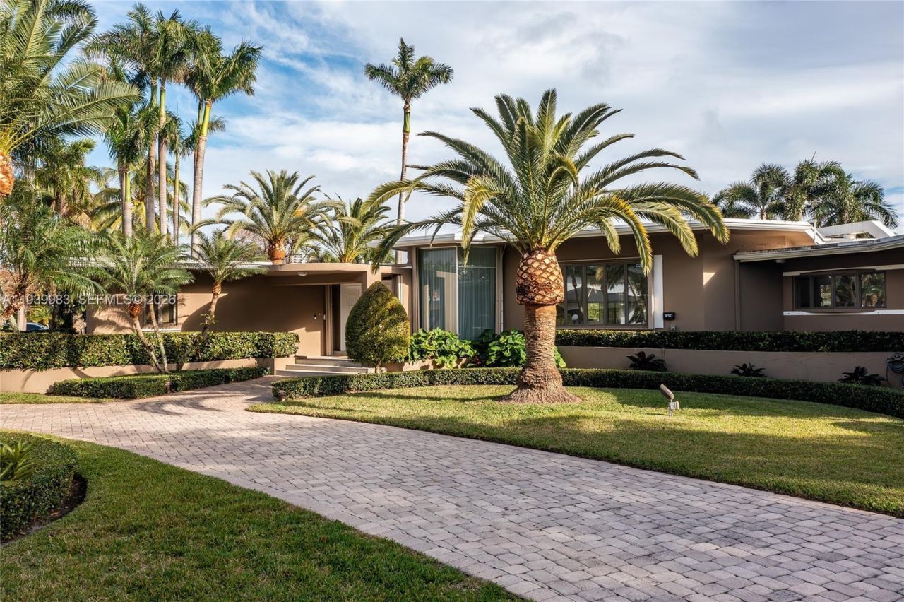 950 S Southlake Dr, Unit 950, Hollywood, FL 33019 Photo