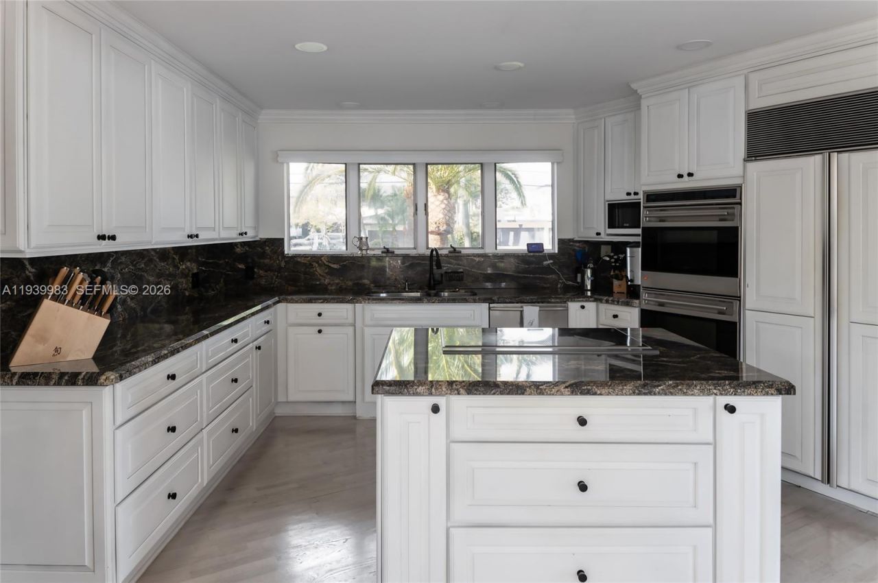 950 S Southlake Dr, Unit 950, Hollywood, FL 33019 Photo