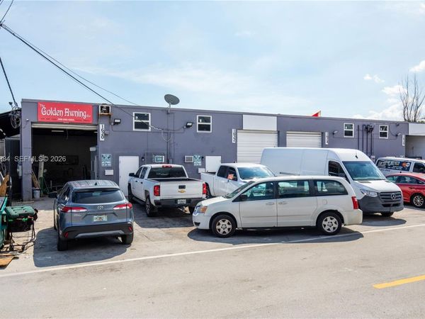 1620 W 31st Pl, Hialeah, FL 33012
